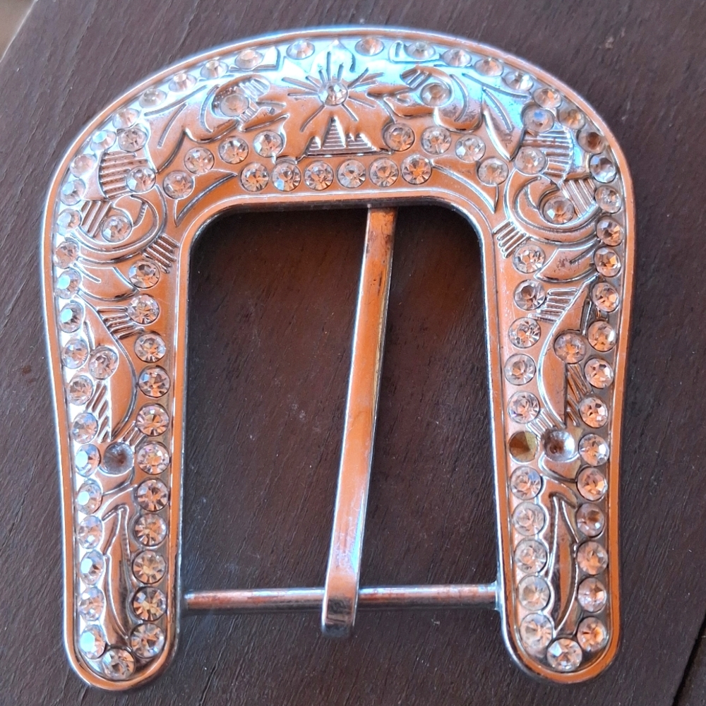 Flower and Jewel motif 3-in belt buckle
